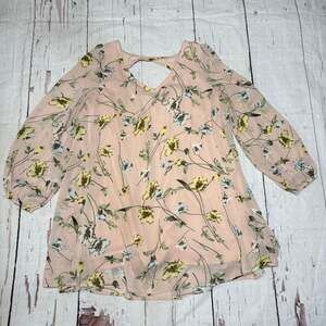 Entro Peach Pink Floral Long Sleeve V-Neck Keyhole Back Blouse